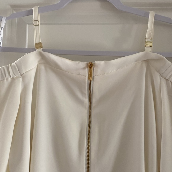 Calvin Klein White Off Shoulder Top - Picture 2 of 6